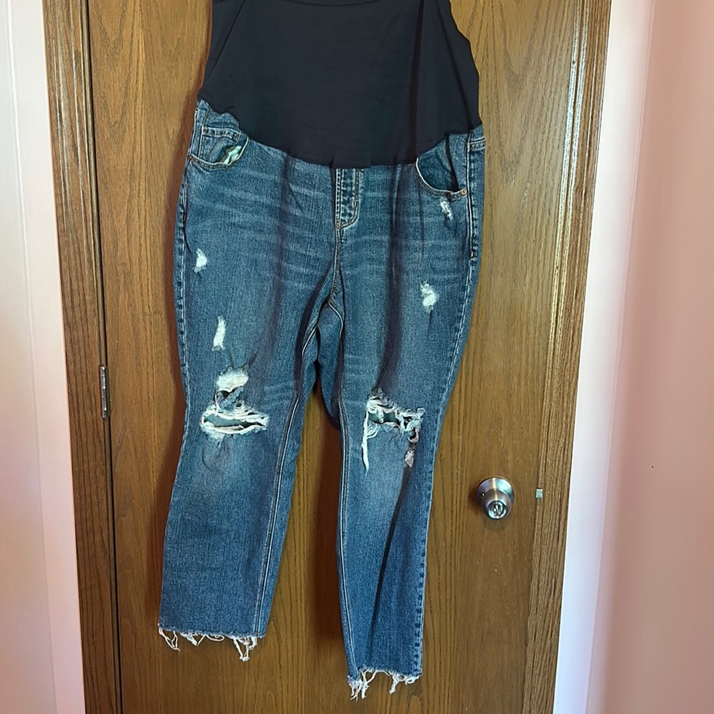 Maternity Cropped Jeans - 20